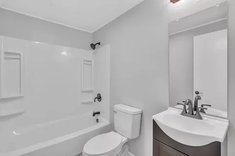 52 Bairdcrest Rd, Springfield, MA 01118 photo 8