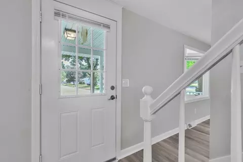 52 Bairdcrest Rd, Springfield, MA 01118 photo 5
