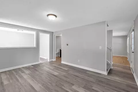 52 Bairdcrest Rd, Springfield, MA 01118 photo 6