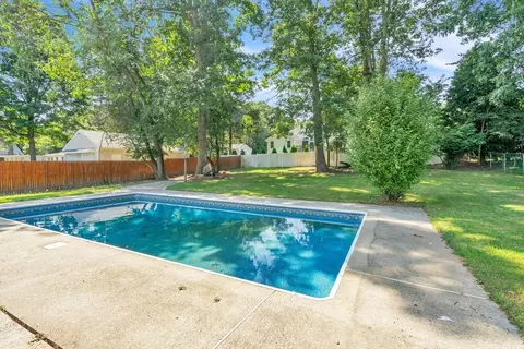 52 Bairdcrest Rd, Springfield, MA 01118 photo 26