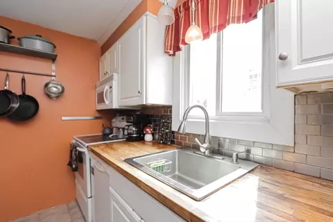 35 Bruce St, Springfield, MA 01109 photo 12