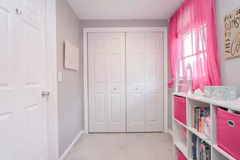35 Bruce St, Springfield, MA 01109 photo 17