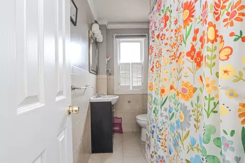 35 Bruce St, Springfield, MA 01109 photo 13