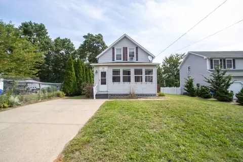35 Bruce St, Springfield, MA 01109 photo 2