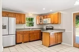 Kitchen - 8 Bedard Ave, Derry, NH 03038 photo 2 of 4