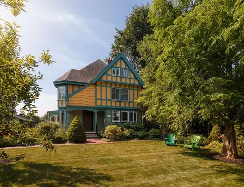 11 Beaumont St, Boston, MA 02124