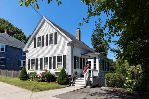 94 Allerton St, Plymouth, MA 02360