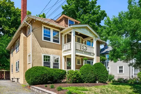 25 Rowe St, Newton, MA 02466