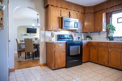 587 Granby Rd, Chicopee, MA 01013 photo 16