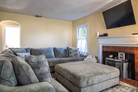 587 Granby Rd, Chicopee, MA 01013 photo 8