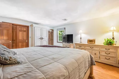 Bedroom - 15 Parkview Rd, Reading, MA 01867 photo 4 of 6