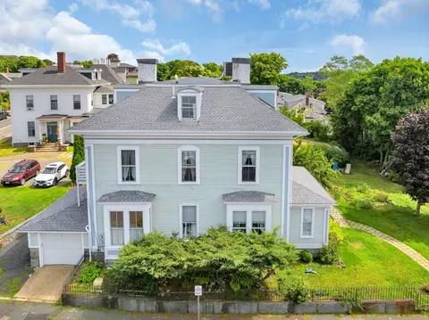 47 Pleasant St #2, Gloucester, MA 01930