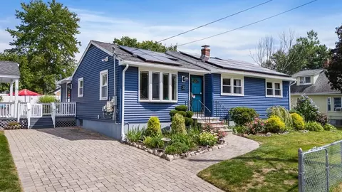 23 Marjorie St, Methuen, MA 01844