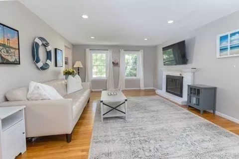 20 Bayberry Rd, Danvers, MA 01923 photo 6