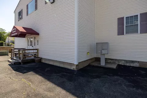 1556 N Main St #10, Fall River, MA 02720 photo 2