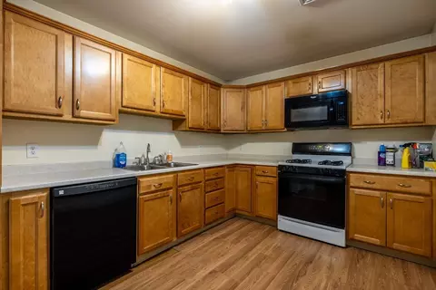 1556 N Main St #10, Fall River, MA 02720 photo 8