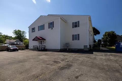1556 N Main St #10, Fall River, MA 02720