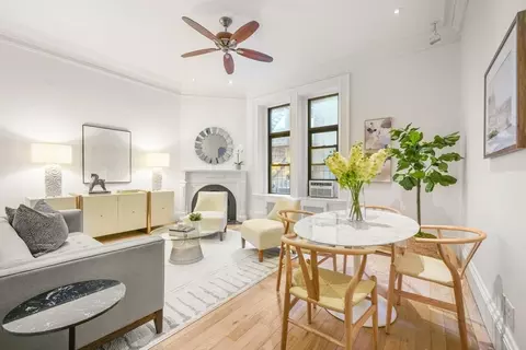 271 Dartmouth St #2D, Boston, MA 02116