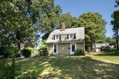 186 Peach St, Braintree, MA 02184