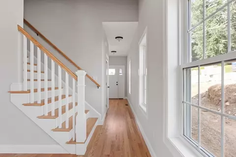 Entry Way - 71 Upland St, Worcester, MA 01607 photo 2 of 2