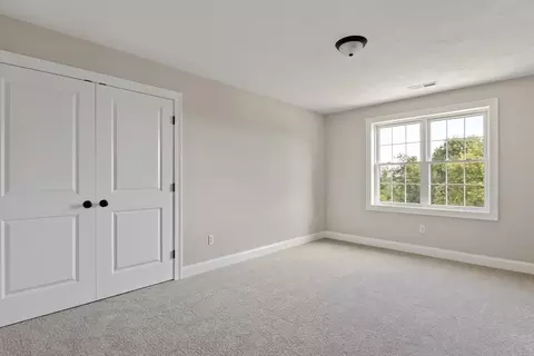 Bedroom - 71 Upland St, Worcester, MA 01607 photo 4 of 4