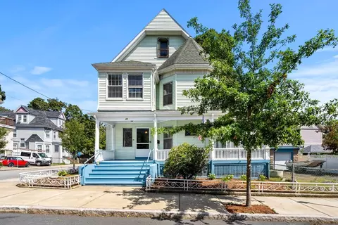 25 Earl St, Malden, MA 02148