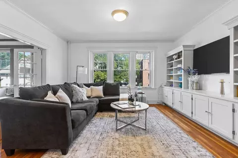 576 Washington St #1, Brookline, MA 02445