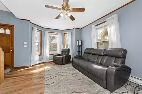 26 Centre St, Winthrop, MA 02152 photo 3