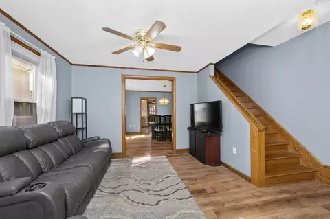 26 Centre St, Winthrop, MA 02152 photo 2
