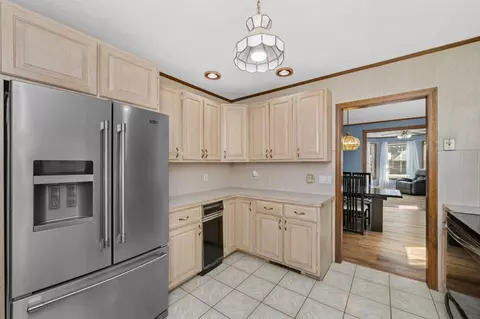 26 Centre St, Winthrop, MA 02152 photo 7