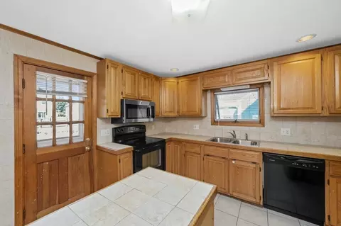 26 Centre St, Winthrop, MA 02152 photo 14