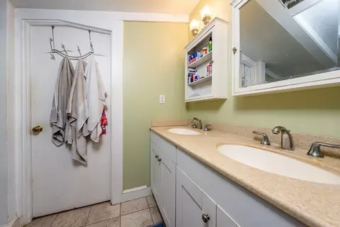 200 Oak Neck Rd, Barnstable, MA 02601 photo 13