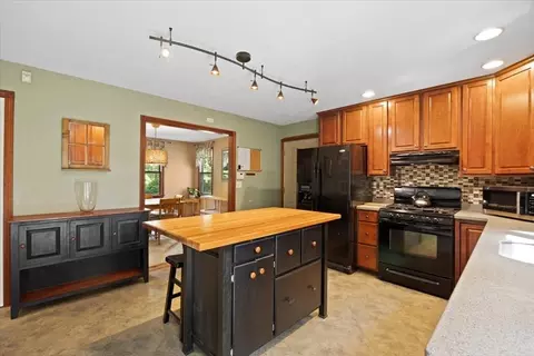 96 County Rd, Hanson, MA 02341 photo 4