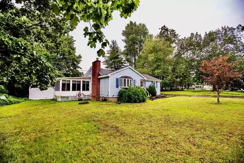 37 Old Jacobs Rd, Georgetown, MA 01833 photo 2