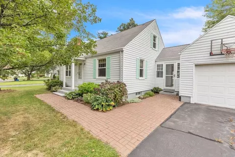 21 Mclean Pkwy, Ludlow, MA 01056