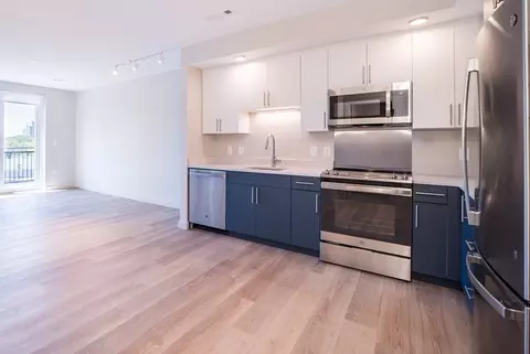 21 Soldiers Field Pl #403, Brighton, MA 02135