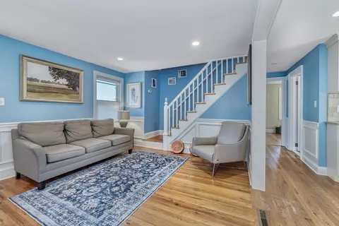 Entry Way - 48 Beacon St, Dedham, MA 02026 photo 3 of 3