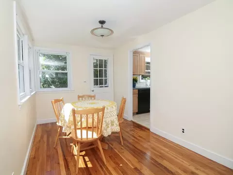 51 Edgewater Dr, Framingham, MA 01702 photo 11