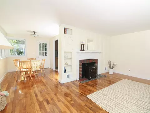 51 Edgewater Dr, Framingham, MA 01702 photo 8