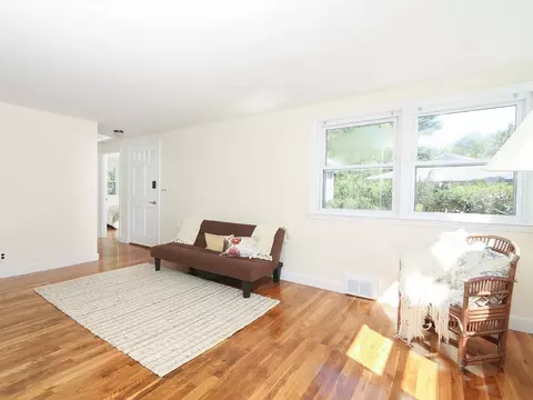 51 Edgewater Dr, Framingham, MA 01702 photo 9
