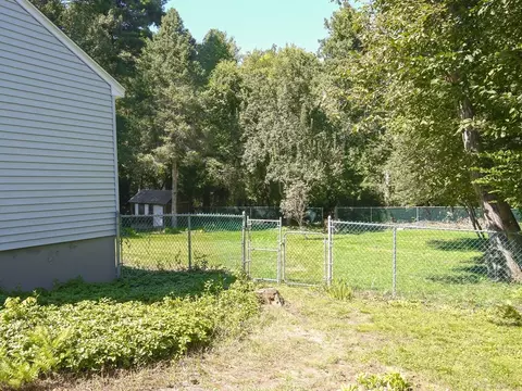 51 Edgewater Dr, Framingham, MA 01702 photo 33