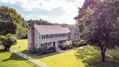 Exterior - 159 Oxbow, Needham, MA 02492 photo 4 of 5