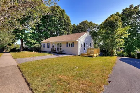 25 Tahanto Rd, Worcester, MA 01602