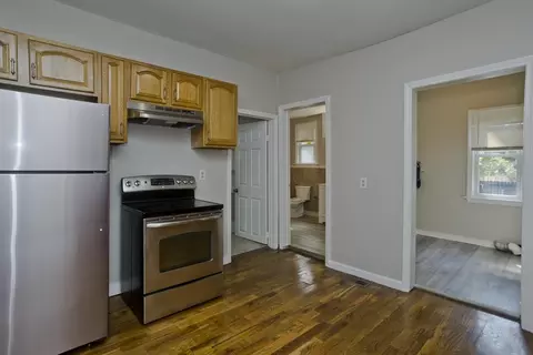 Entry Way - 23 E Hooker St, Springfield, MA 01107 photo 1 of 3