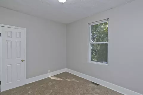 Bedroom - 23 E Hooker St, Springfield, MA 01107 photo 6 of 7
