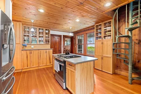 64 Riverview Rd, Gloucester, MA 01930 photo 5