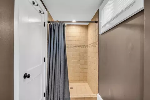 15 Glen Rd, Reading, MA 01867 photo 16