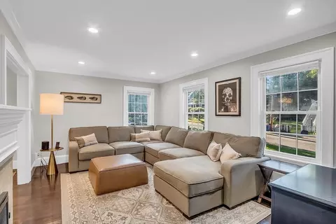 15 Glen Rd, Reading, MA 01867 photo 9