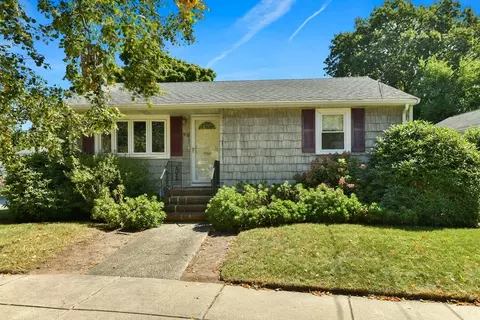 95 Laurie Ave, Boston, MA 02132