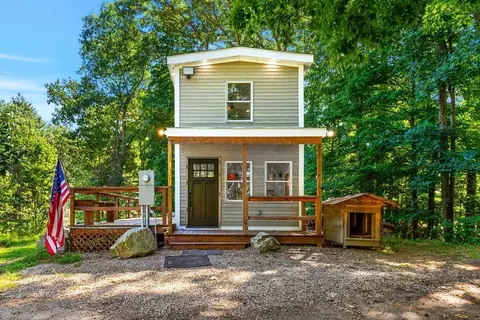 141 North St # -A, Georgetown, MA 01833